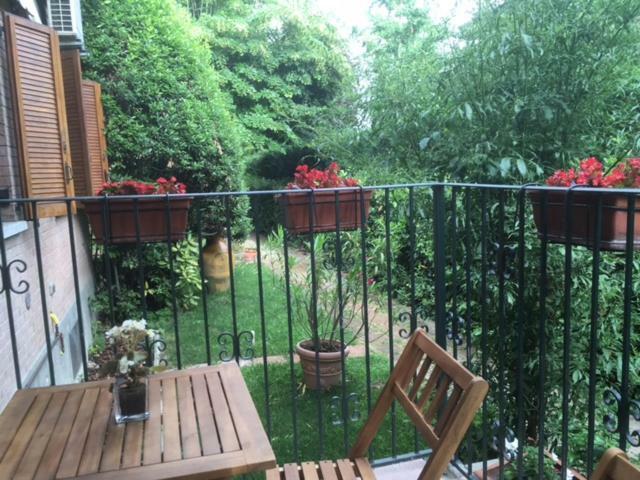 B&B Villa Luisa เรจโจเอมิเลีย ภายนอก รูปภาพ