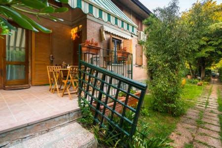 B&B Villa Luisa เรจโจเอมิเลีย ภายนอก รูปภาพ